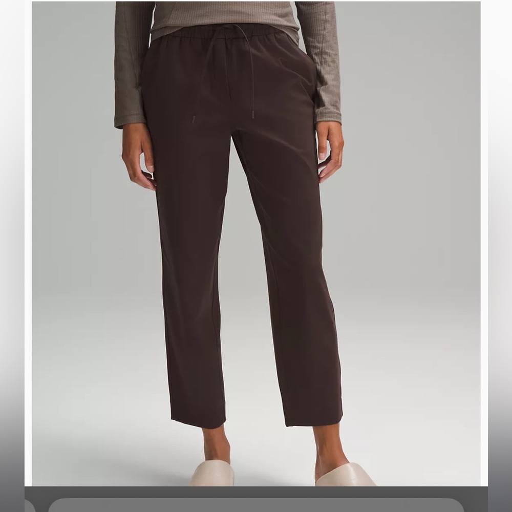 Lululemon Maroon Tapered-Leg Mid-Rise Pant 7/8 Length Luxtreme